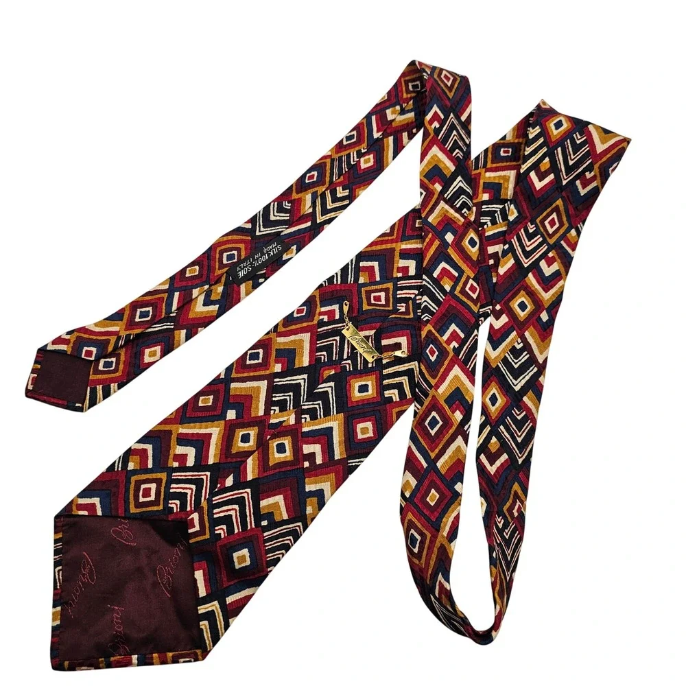 Brioni Silk Tie Italy Geometric Diamond Retro‎ Vintage Burgundy Gold Designer